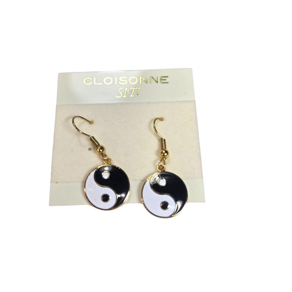 NWT Siti Cloisonne Earrings Ying Yang Black and White Fishhook Goldtone Dangle